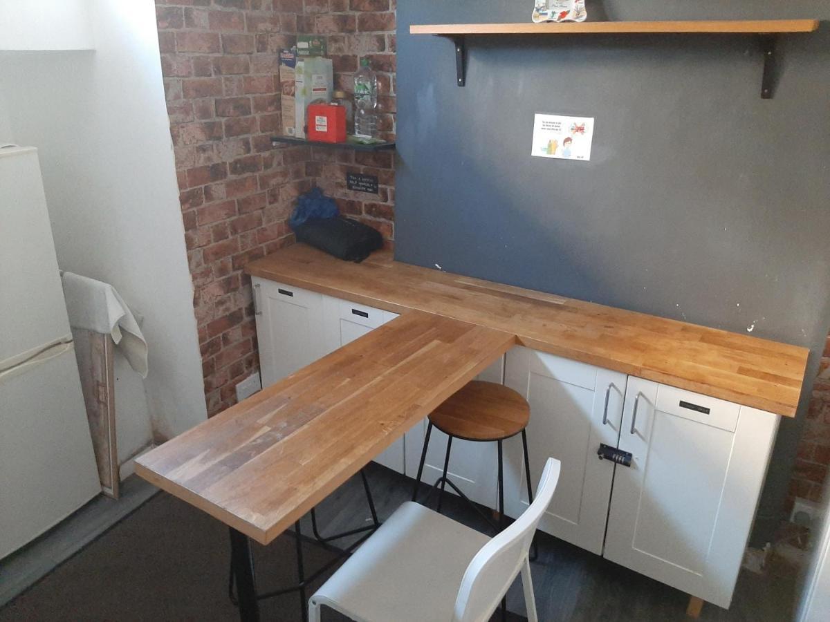 Single Bedrooms With Wifi And Underbed 10 London Kültér fotó